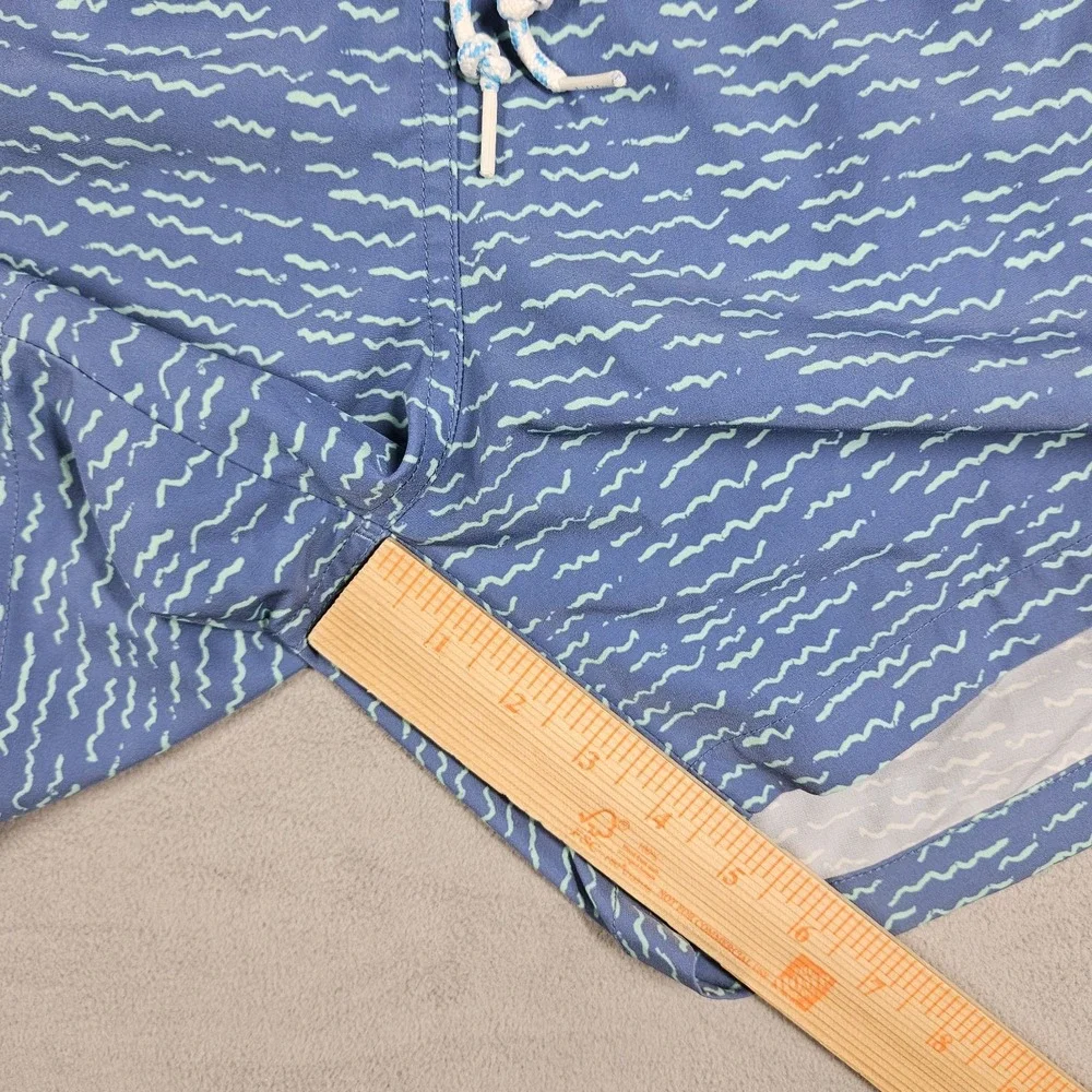 Chubbies Swim Trunks Mens Medium 5.5 Inch Inseam Swim Shorts Mesh Liner FLAW